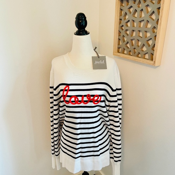 ๐ Ladies lightweight Sweater with the words LOVE ๐ NWT - Picture 2 of 10